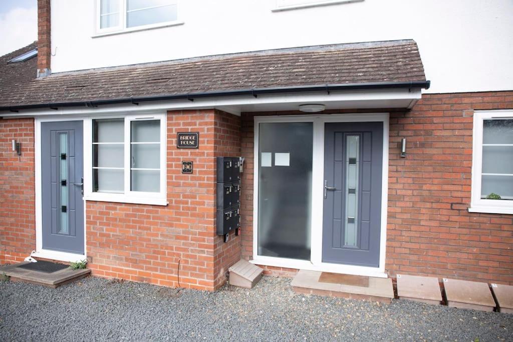 Bridge House Apartments - Free Parking Shottery Exterior foto